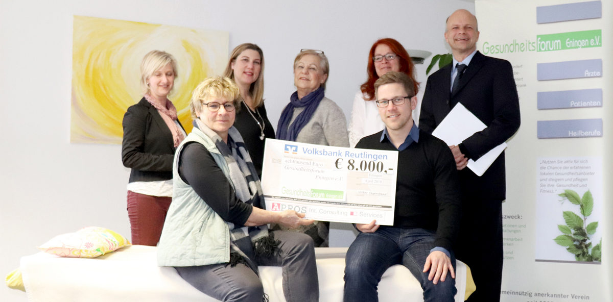 8000 Euro Spende an das Gesundheitsforum